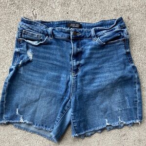 Judy Blue Distressed Denim Shorts XL Midrise